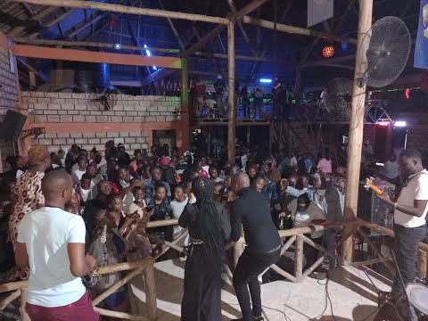 ALICHOKIFANYA MANU BAYAZ NA ADASA JUKWAANI, UTAINUA MIKONO!