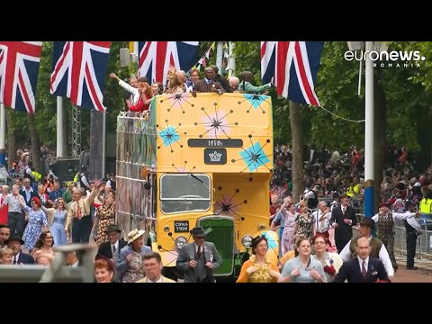 Jubileul de Platină s-a încheiat cu o paradă colorată în fața Palatului Buckingham