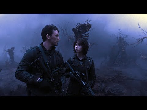 Zwei Scharfschützen bewachen die Schlucht von Unknown Monsters🎬The Gorge (2025) – Zusammenfassung