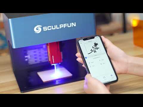 thumbnail video image 2 of SCULPFUN iCube de 3 W Máquina de grabado y corte láser con filtro de humo y alarma de temperatura (130 x 130 mm, enchufe estadounidense), 2 of 15
