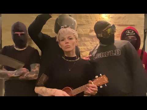 Izabelka #Hot16Challenge2