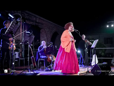 DisanimaPiano.com - Solis String Quartet & Sarah Jane Morris: All you need is love