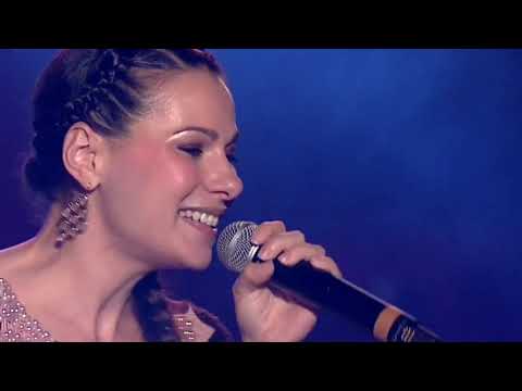 Erika - I Don't Know (Live)