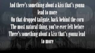 Kip Moore - Somethin &#39;bout a truck Lyrics