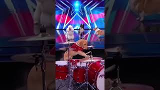 Wow these dogs are amazing 😻 #talent #agt