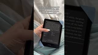 HOW DID I NOT KNOW THIS??? 😳 #kindle #kindlegirlie #kindleaccessories #kindlestrap