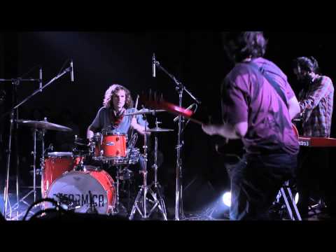 DEFORMICA - Motero - Proyecto Living Club escenario 360