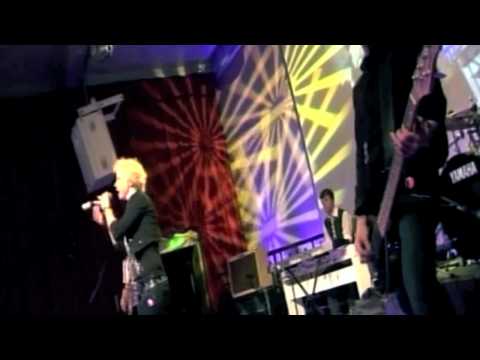 Rebecca Kontus- Ma kõnnin sirgelt