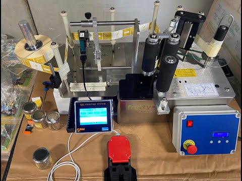 Halbautomatische Etikettiermaschine - Etichettatrice semi-automatica - Semiautomatic Labeller K4