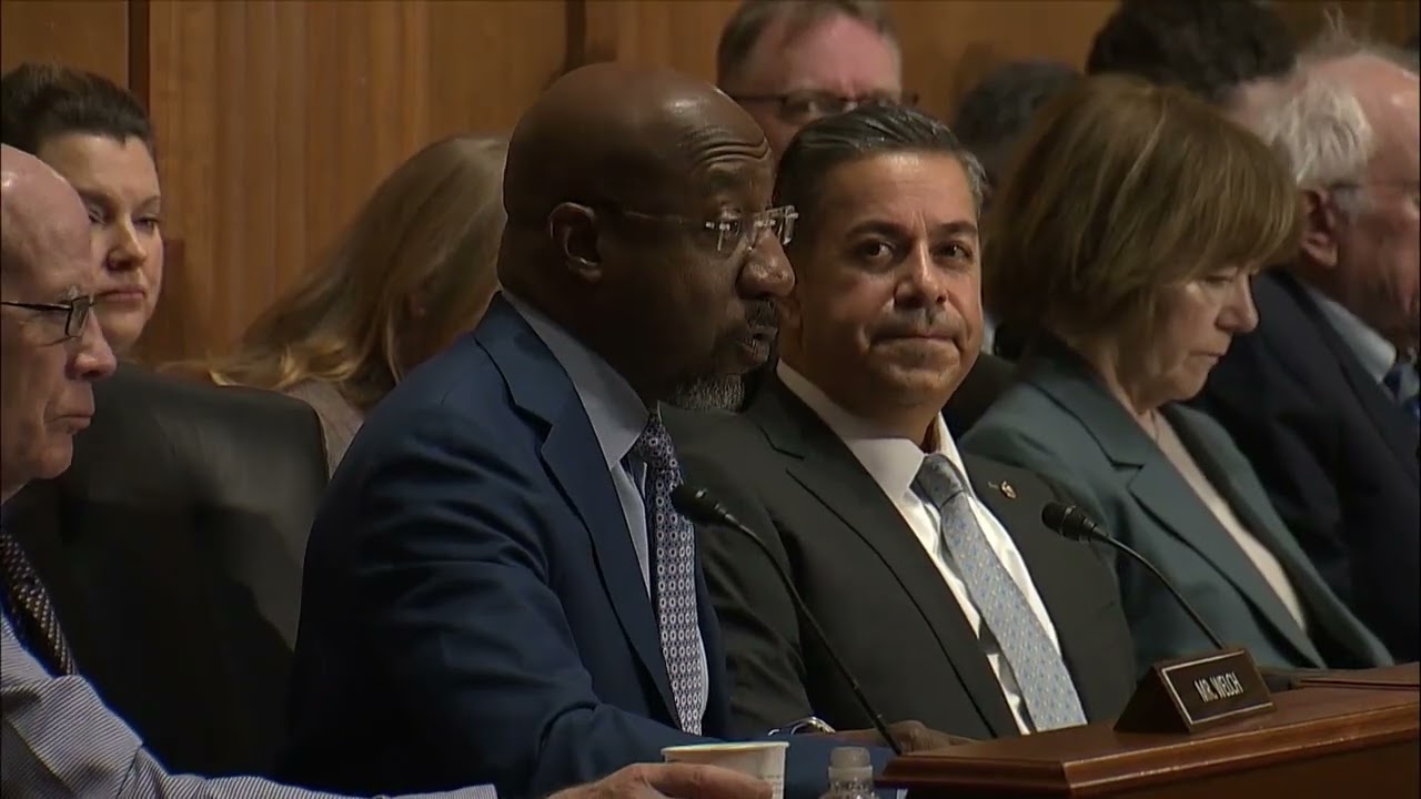 Senate Finance Committee advances RFK Jr.'s Secretary of Health and Human Services nomination