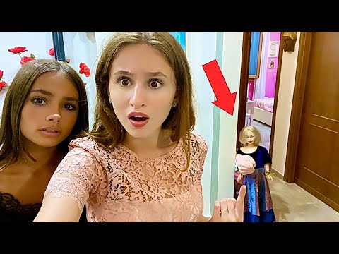 UNA BAMBINA INQUIETANTE A CASA DI GAIA- by Charlotte M.