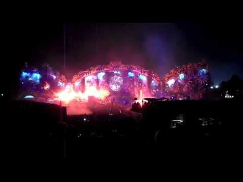 Hardwell B2B Tiesto at Tomorrowland