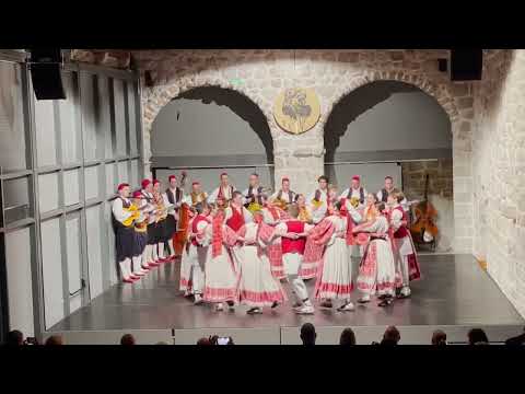 Croatian Sing-Dance