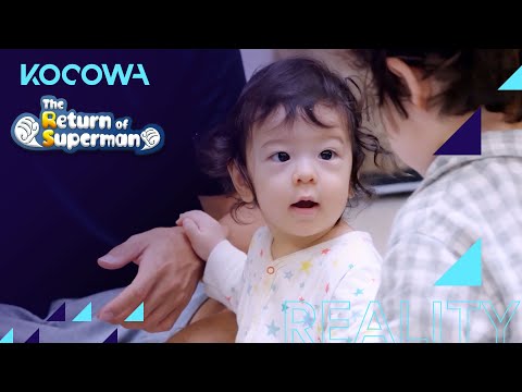 A baby thinks a baby is cute [The Return of Superman Ep 353]