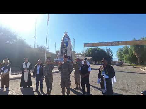 Visita de la imagen de la Virgen del Carmen al Fuerte Militar Baquedano en su paso  hacia Camiña.