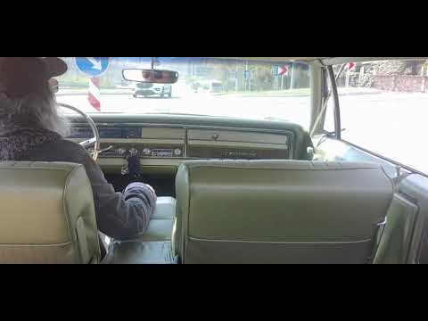 Pontiac Bonneville 1968 drive I.