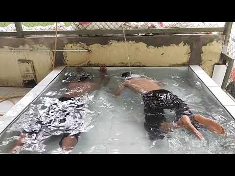 SIAPA BISA TAHAN NAFAS TERLAMA DI DALAM AIR??!!