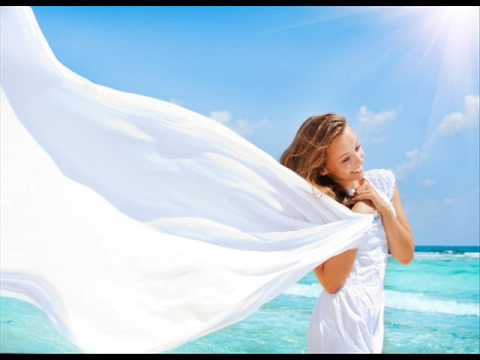 Aelyn - Give Love A Try / Eximinds Remix