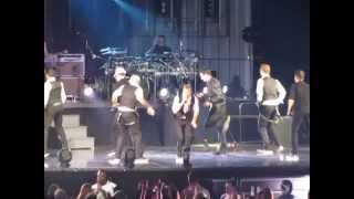 NKOTBSB - &quot;Don&#39;t Turn Out The Lights&quot; (Tacoma Dome, 7/8/2011)