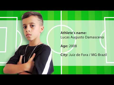 MENINO BOM DE BOLA / FUTEBOL - L11