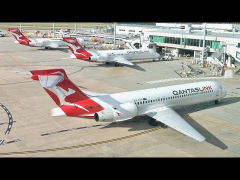30 minutes of the QantasLink Boeing 717 - runway, apron + onboard.