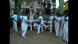 preview picture of video 'Capoeira na Praça em Itanhandu - MG - I'