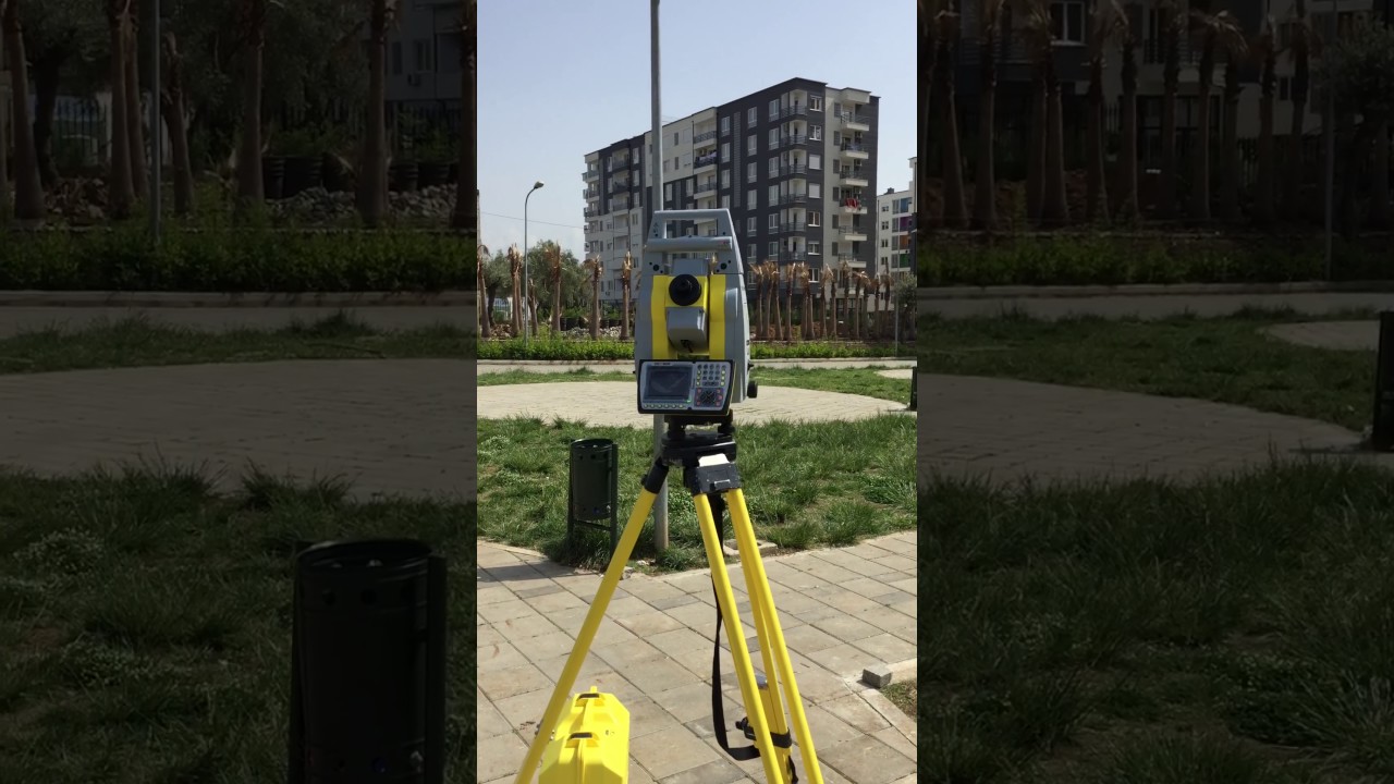 Robotic Total Station Geomax Zoom 90.