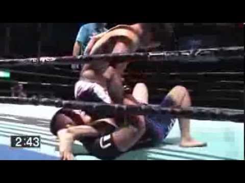 落ちたあとも絞め続けたら体ビックン