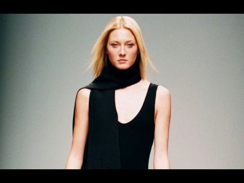 Prada | Fall Winter 2001/2002 Full Show | Exclusive