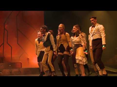 UKErevyen-15: LURIFAX (full lengde)