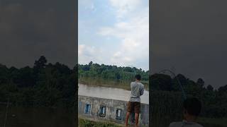 Download lagu joran sampai melengkung. ternyata yang naik.. #mancing #joranmelengkung #viralvideo #shorts #angler mp3