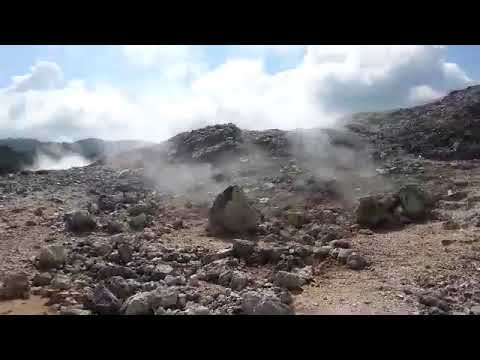 Sasso Pisano offers an interesting " moonscape " walk over the volcanic hills to Monterotondo