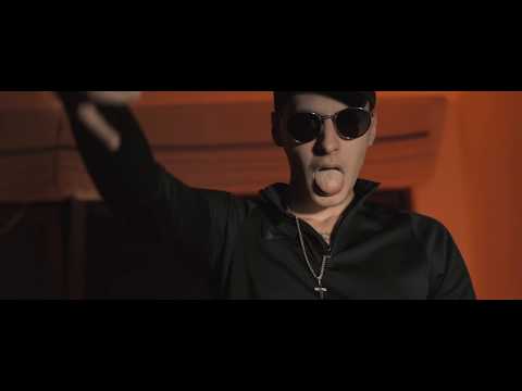 Młody Pit, White 2115, Young Jacob - PŁONIE BLOK (Official Video)