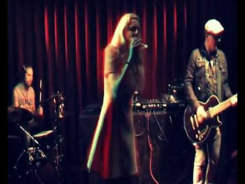 Mel Merio & Band - Lovemore concert @RoteBar/vienna