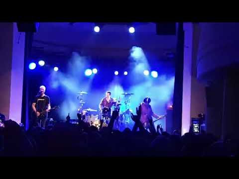 Die Ärzte - 2000 Mädchen (Live im Metropol in Berlin am 06.09.2022)