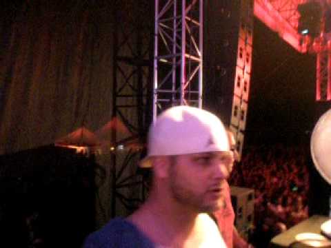 KF Mad Skill back stage.AVI