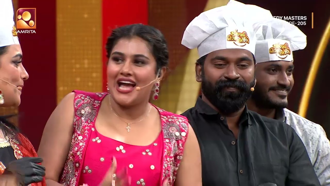 ക്രിസ്സ്മസ്സ് ആഘോഷങ്ങൾക്ക് തുടക്കമിട്ട് ഒരു കേക്ക?