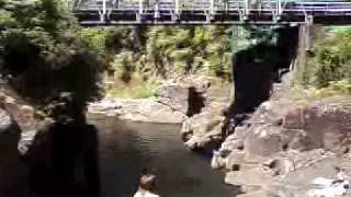 preview picture of video '22 meter big jump Mc Larens bridge'