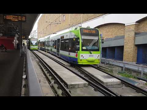 Tramlink CR4000 - 2552 departing Wimbledon on 06/11/21