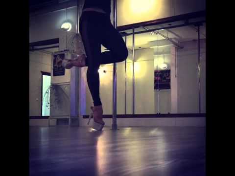 Yunikova Yunona pole exotic