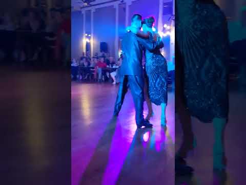 Javier Rodriguez & Moira Castellano - Sencillo y Comprade