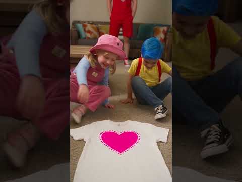 ❤️ Making Dad A Special Shirt 👣 With Foot Painting! 🎨