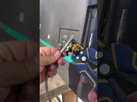 bucha de parede no conector da sua TV #DicaCaseira #TV #SomLimpo #BuchaDeParede #SoluçãoSimples