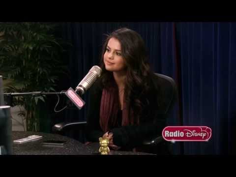 Selena Gomez - Meeting Jennifer Aniston & Performing at the RDMAs! | Radio Disney