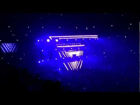 Swedish House Mafia @ The United Center Daft Punk/ Sebastian Drums/ Laidback Luke & SHM Mashup