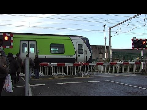 Bray Level Crossing - 29000 Class Commuter Train number 29408