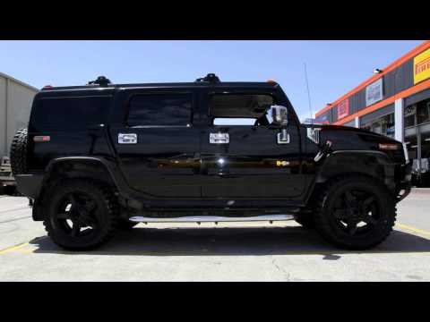 Hummer H2 with custom rims 20 inch KMC Rockstar XD 2 Maxxis MT762 Tyres