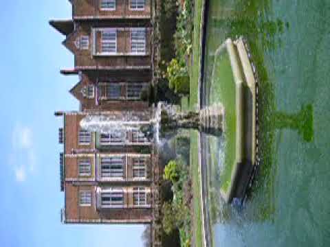 Fountain Hatfield House 08/04/2007