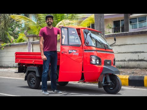 Diesel 3 wheeler Mahindra Pickup Van