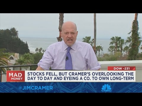 'Apple's in control of its own destiny', says Jim Cramer on Apple's market resilience